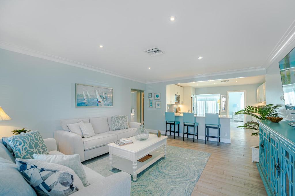 South Palm Park Neighborhood Association House | Beautiful 3 bedroom home really close to the beach