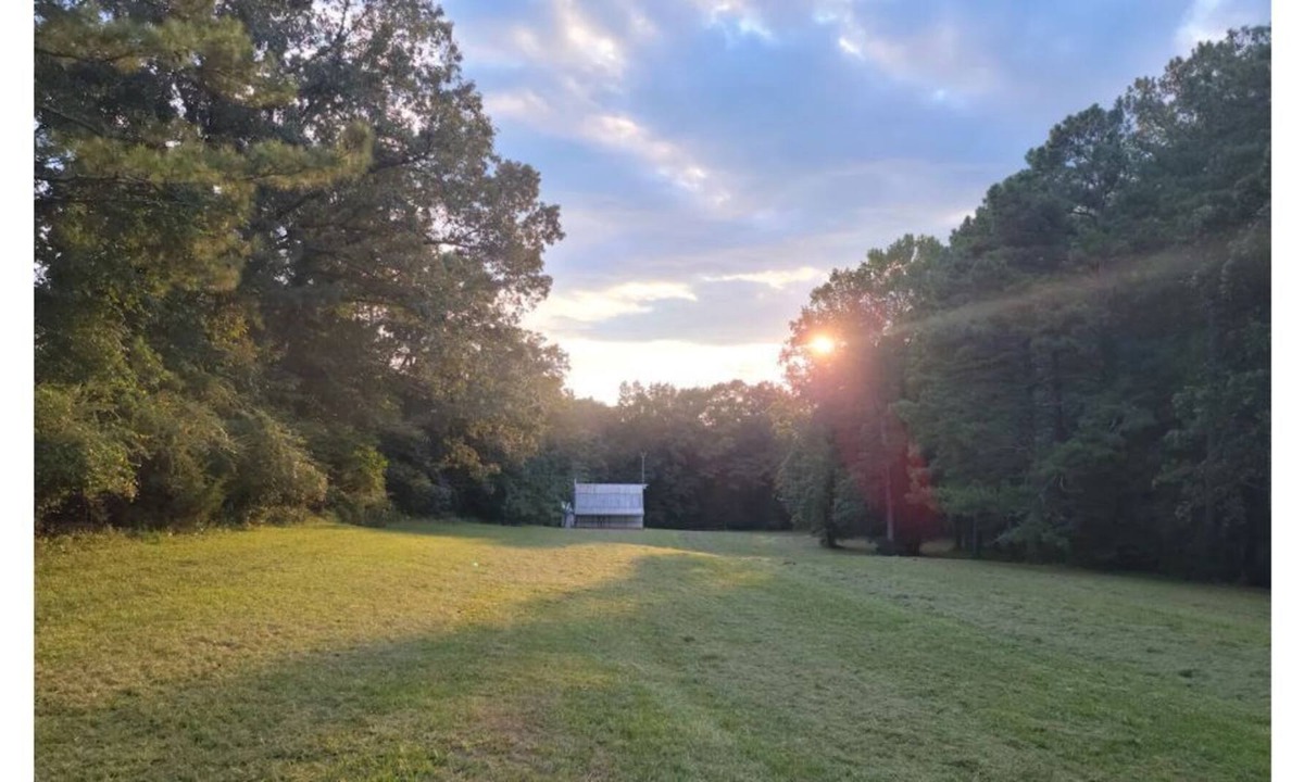 Conyers Villa | Beautiful 5-bedroom Villa on 28 Acres with barn