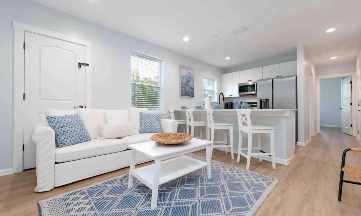 Neptune Beach Apartment | Beautiful beach condo - walk to the beach!