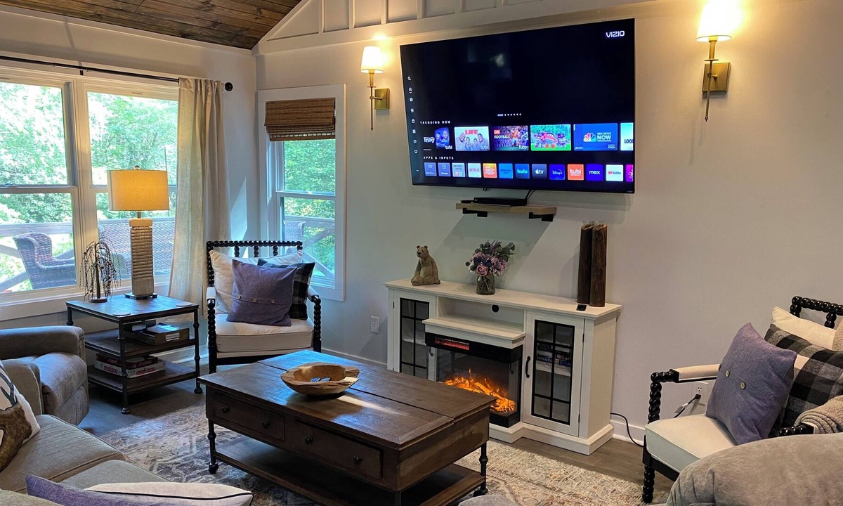 Cashiers Cabin | Beautiful Cabin located deep in the Nantahala National Forest