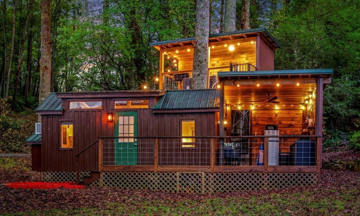 Hayesville Cabin | Beautiful Cabin with Fire Pit in Hayesville, North Carolina