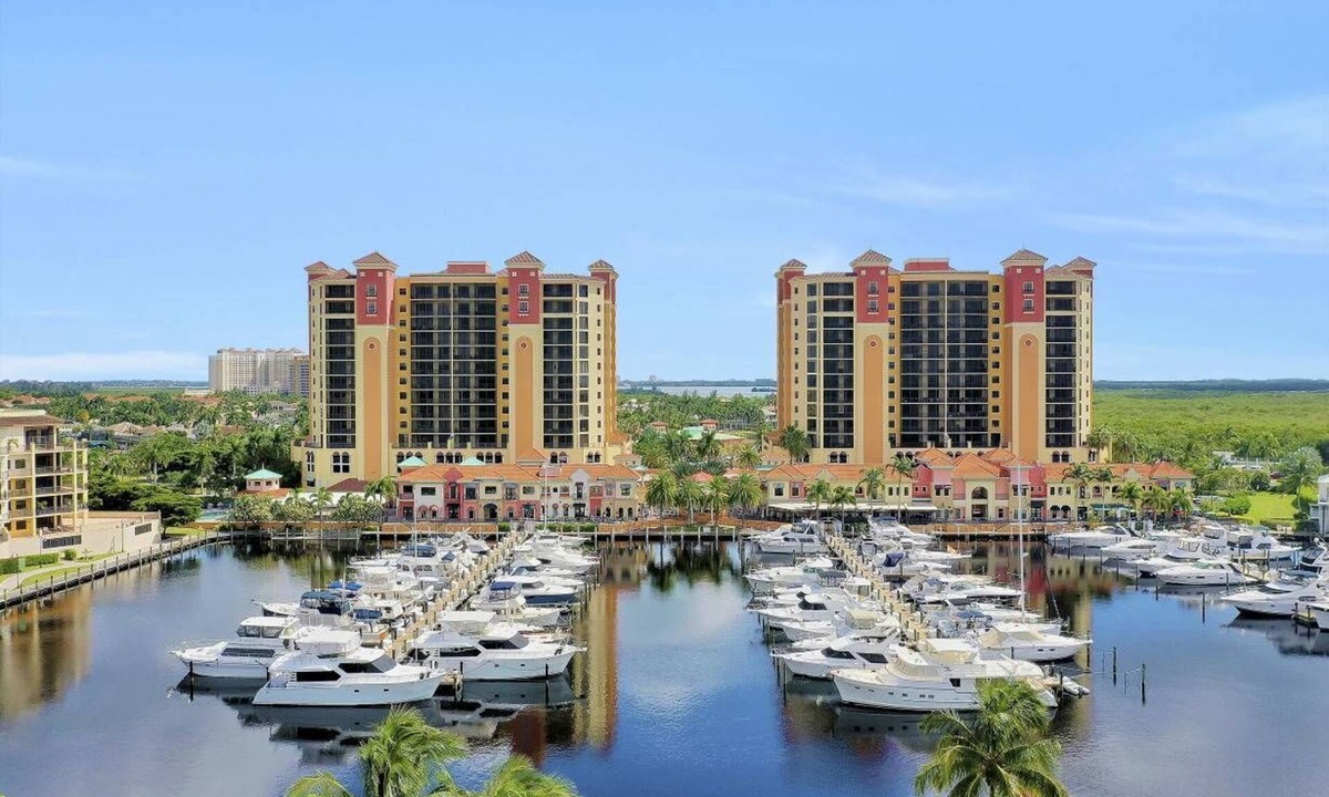 Cape Harbour Condo | Beautiful Cape Harbour Marina 8th floor Condo