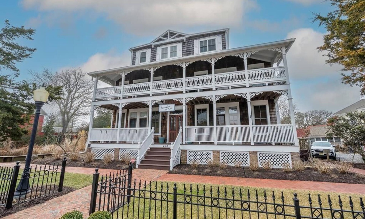 Cape May Point Condo | Beautiful Cape May Point condo steps to beach