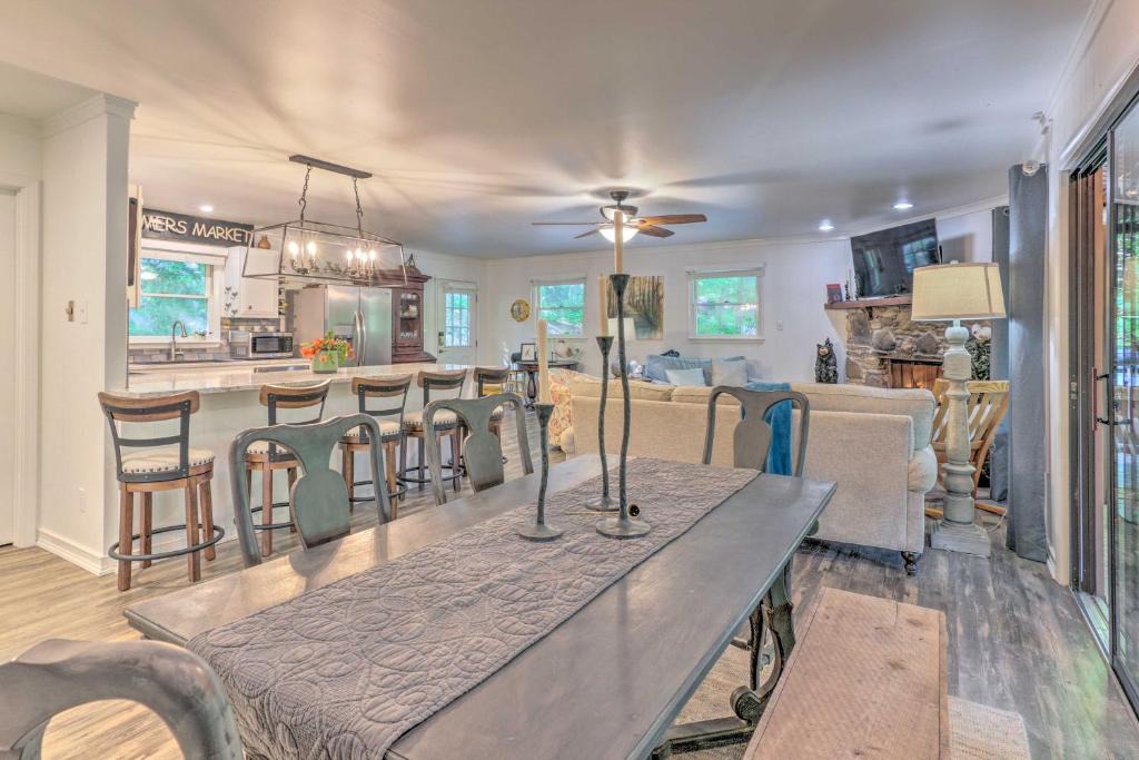 Brevard House | Beautiful Connestee Falls Home w/Porch in Brevard