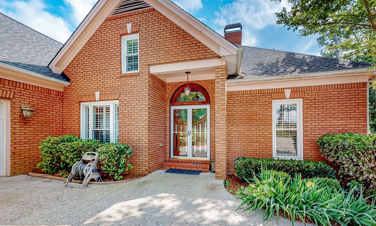 East Point House | Beautiful dog-friendly stay with a full kitchen, central AC, W/D, and patio