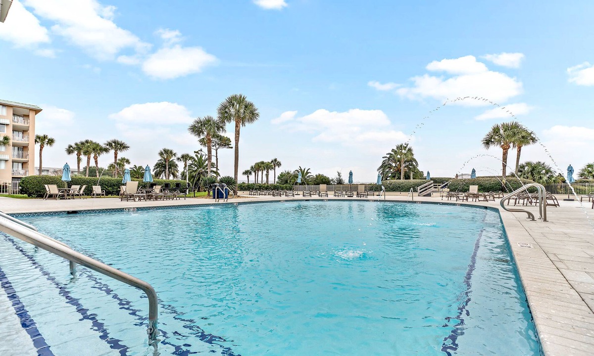 Saint Simons Island Condo | 🐬BEAUTIFUL, FALL BOOKINGS ON THE BEACH AWESOME RATES🏖️