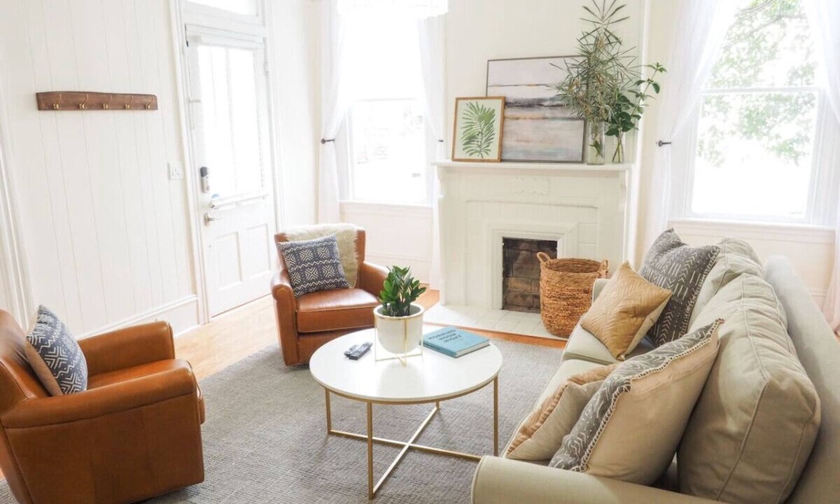 Historic Downtown Savannah House | Beautiful Forsyth Park Charmer - Amazing Location!