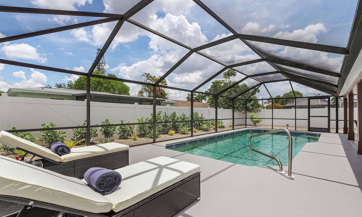 Central Naples House | Beautiful house w/Private Heated Pool, minutes from beaches, golf & shopping