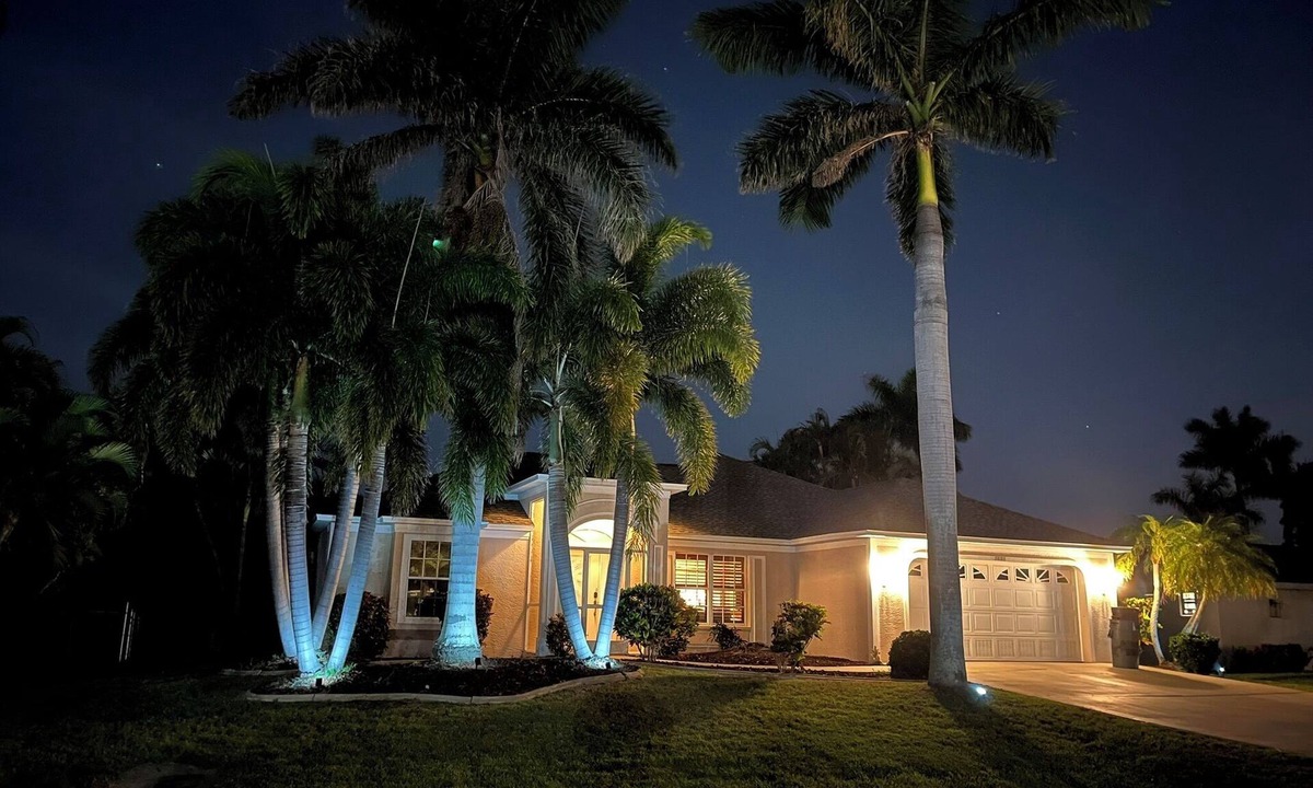 Caloosahatchee House | Beautiful Relaxing Tropical Vacation Home - Veteran Owned