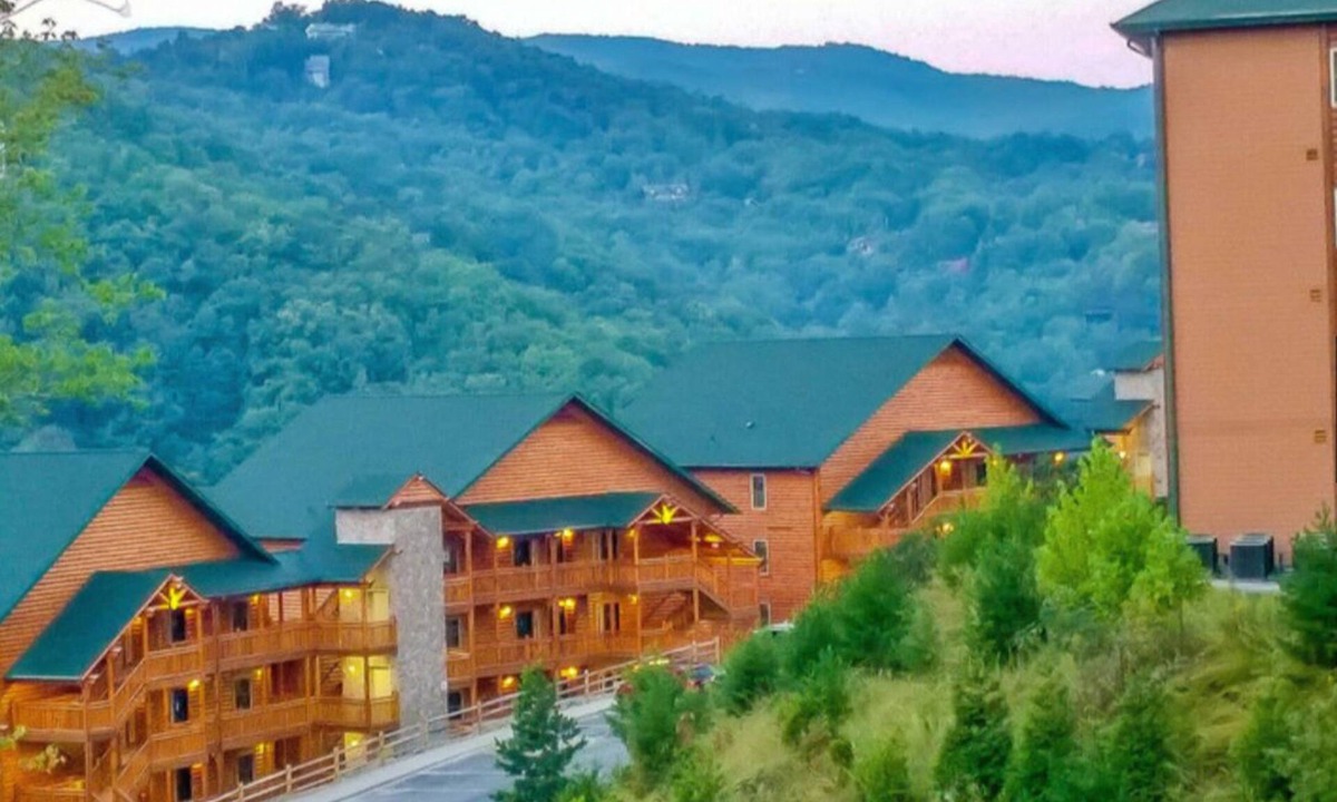 Gatlinburg Villa | Beautiful Two-Bedroom Villa in the gorgeous Smokey Mountains!