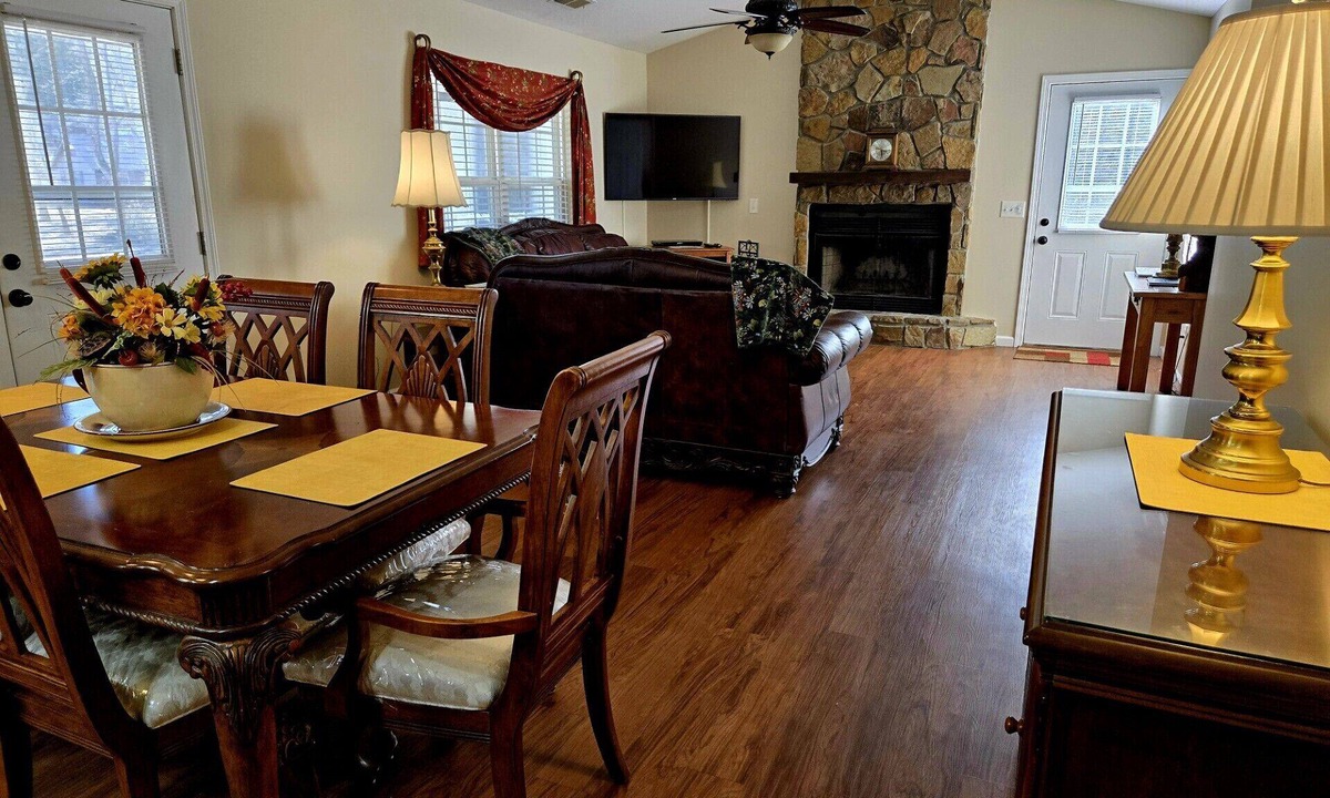 Hayesville Cabin | Beautiful Water-Front Cabin with Firepit in Hayesville NC