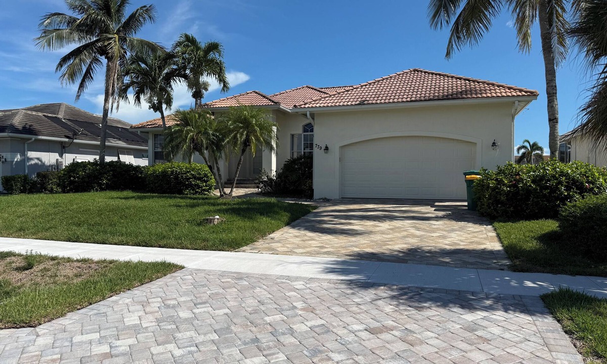 Marco Island House | Beautiful Water View, 7-min Bike/20-min walk to Beach, 3-min Walk to Restaurants