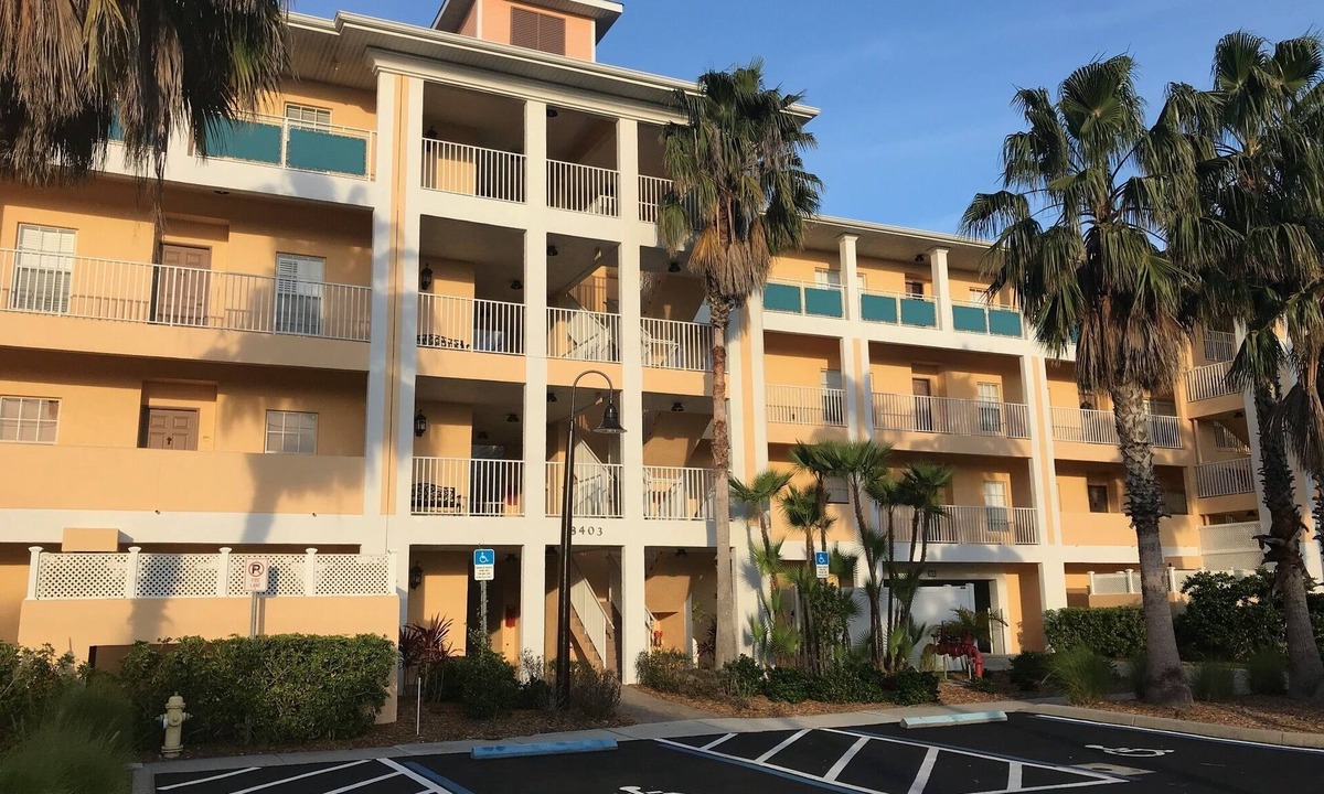 Cape Haze Condo | Beautifully Furnished Condo Overlooking Lake!