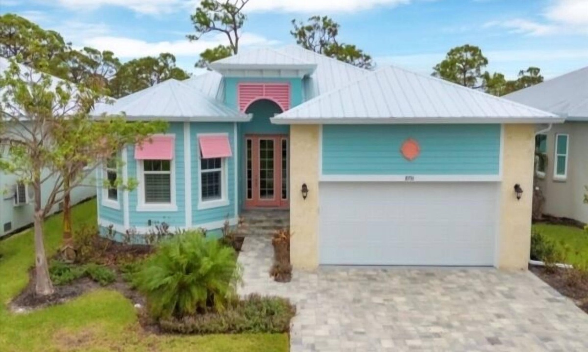 Placida House | Beautiul Coral Cay Home with Private Heated Pool!