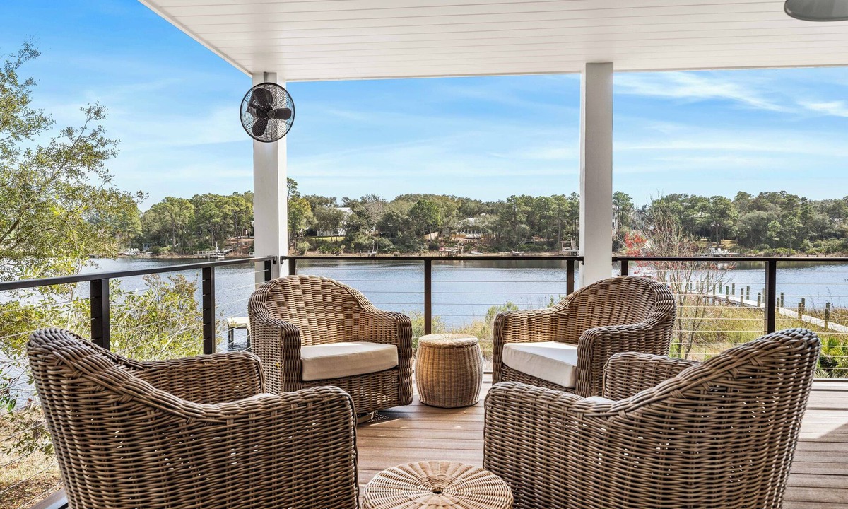 WaterSound Beach Cottage | Bella Vista - A Quiet Lakeside Escape on 30A