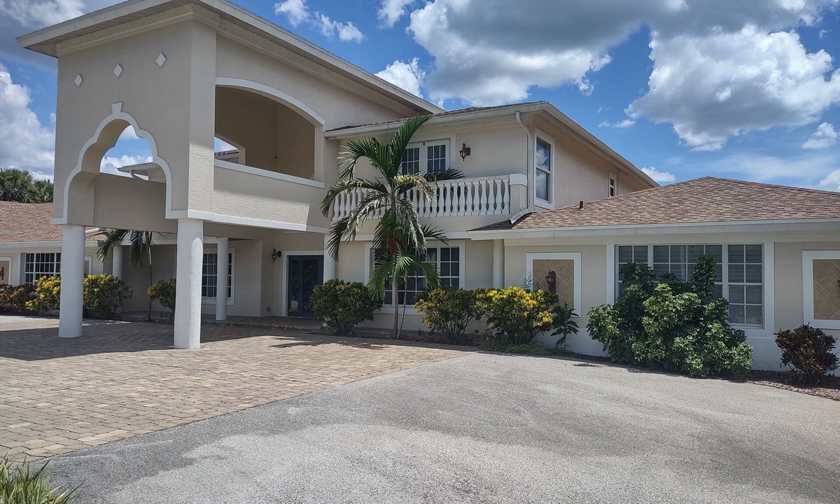 Rural Estates House | Bella Vita estate 7 Bedroom 7 bath 8000sq ft home in Naples,heated pool, hot tub