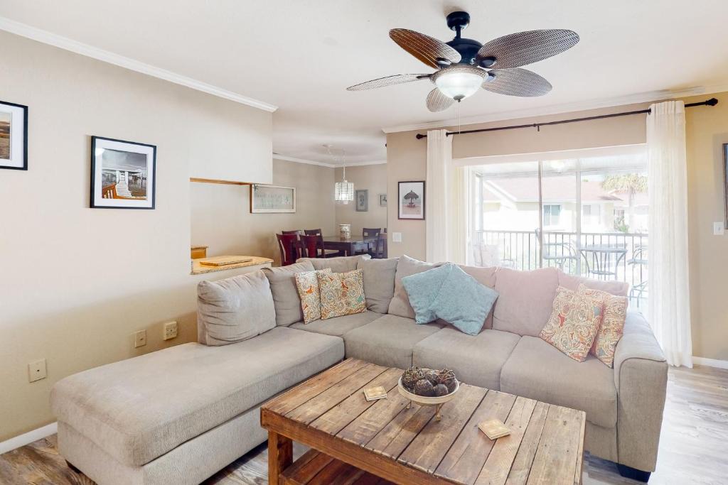 Bayview Apartment | Bermuda Bay Beach & Racquet Club, Unit E