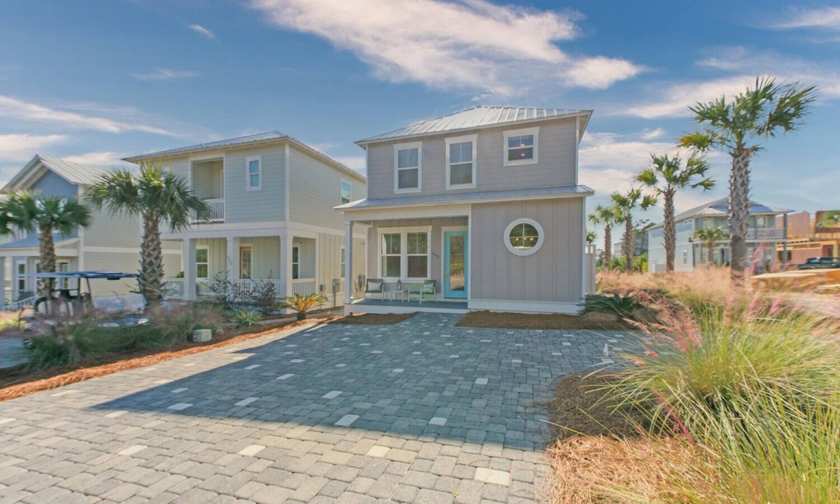 Dune Allen Beach House | ✨Best Beach Access, Golf Cart, Pool, Grill & Supplies