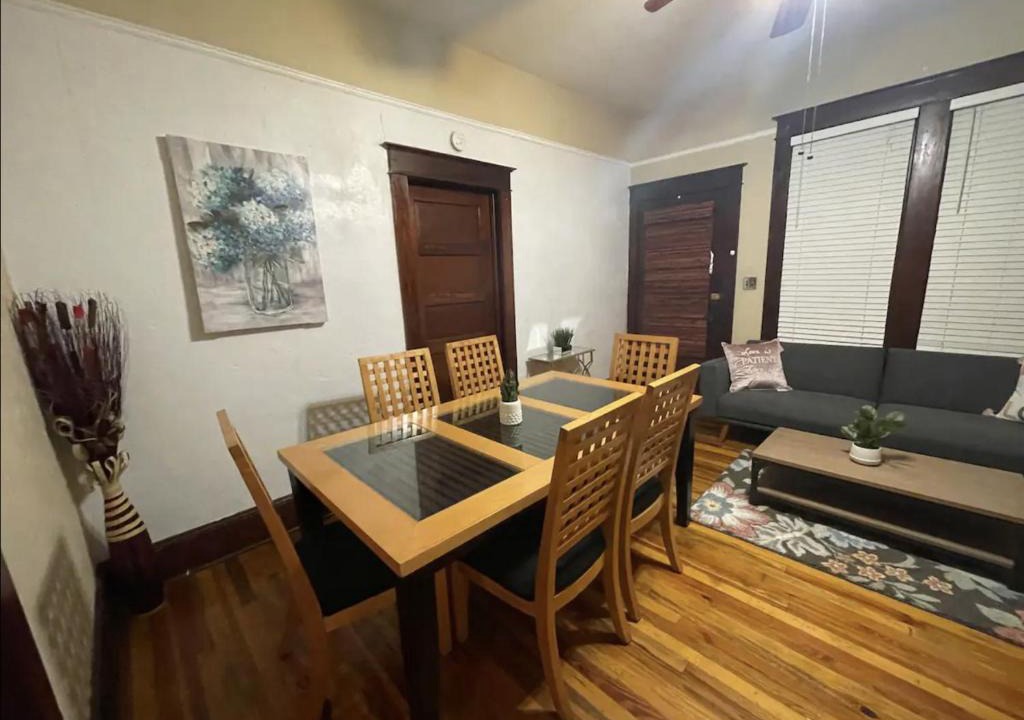 University Heights Apartment | Best deal in Gainesville 1 of 3