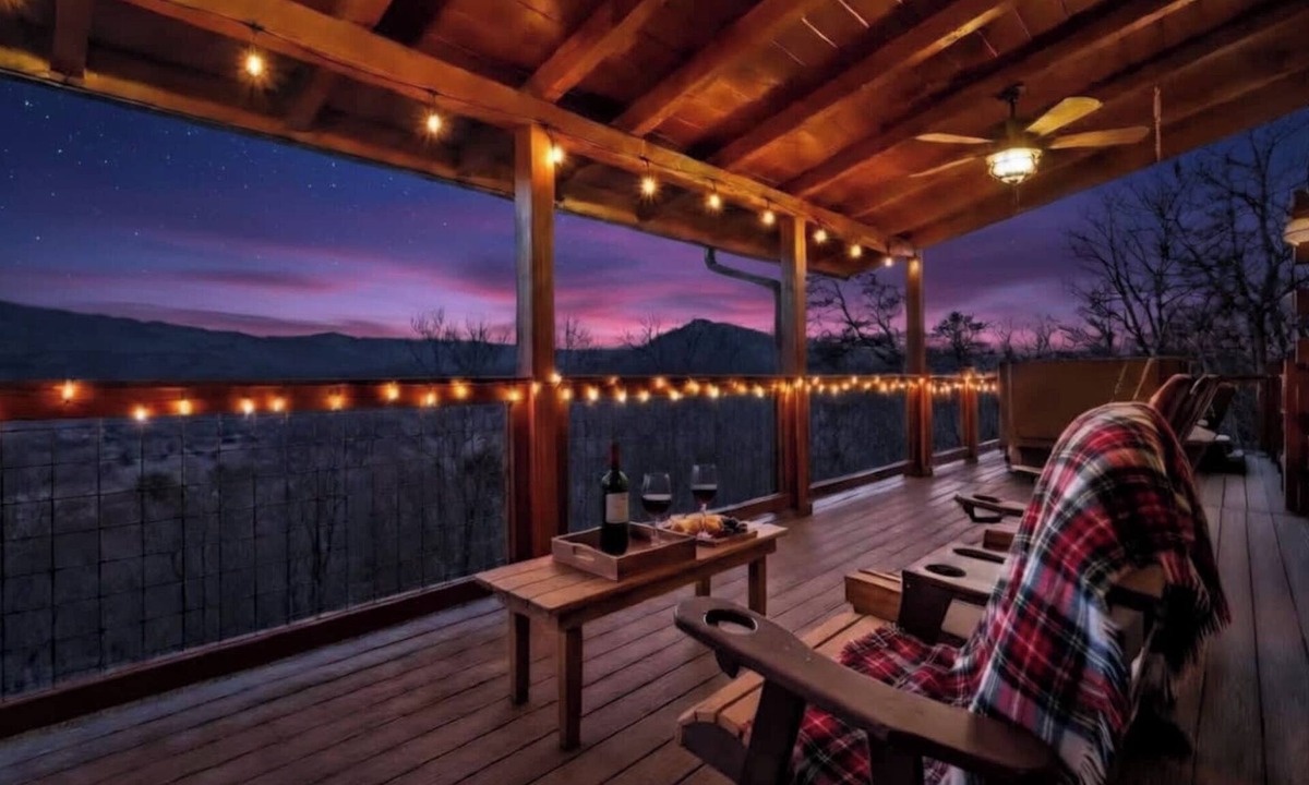 Wears Valley Cabin | Best View In The Smokies! Pool, Hot Tub, Firepit, Games!