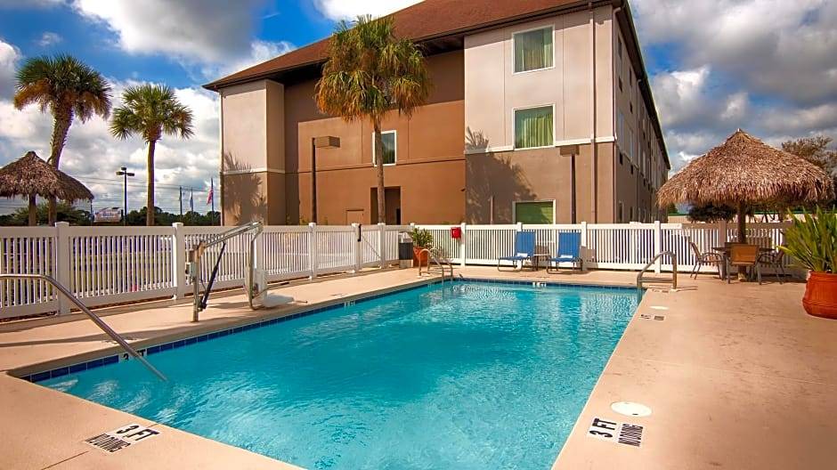 Auburndale Hotel | Best Western Auburndale Inn & Suites
