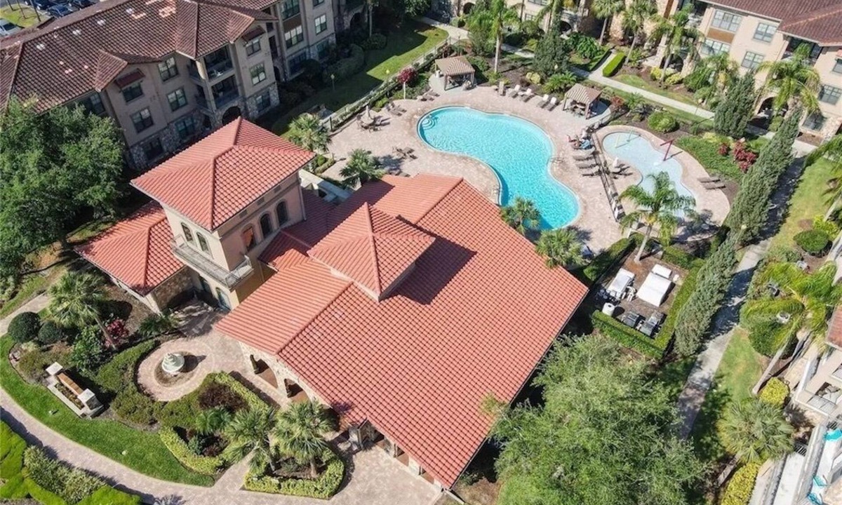 Wellington Condo | Big 4BR by Disney – 2 Pools, Patio, 2 Suites, W/D
