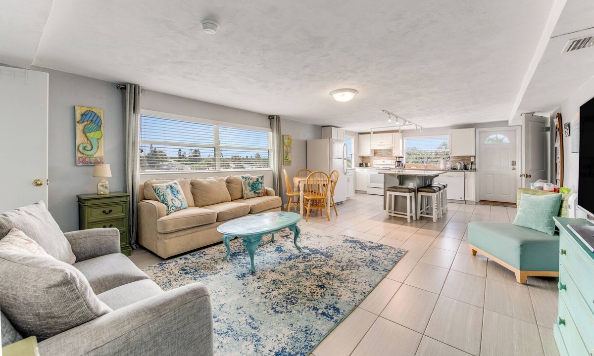 Ormond-by-the-Sea Apartment | Bike Week! Ocean view! Big rig and trailer parking! Garage!