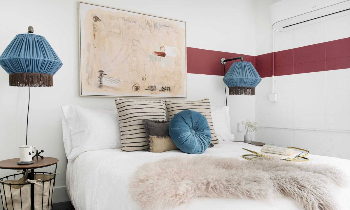 Virginia Highland Apartment | Billie Jean Summary: