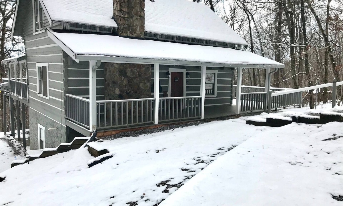 Sautee Nacoochee House | Black Bear Lodge 🪵cabin Fire Pit🔥 Large Decks Secluded 3 bed 2 bath