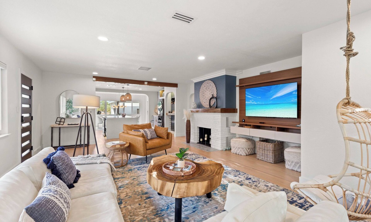 Central Sarasota House | Bliss to Bay Home + Guest Suite by RVA
