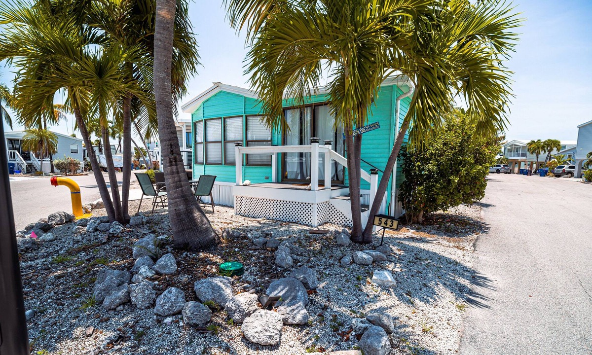 Cutthroat Harbor Estates Cottage | Blue Lobster Lodge - Venture Out #543