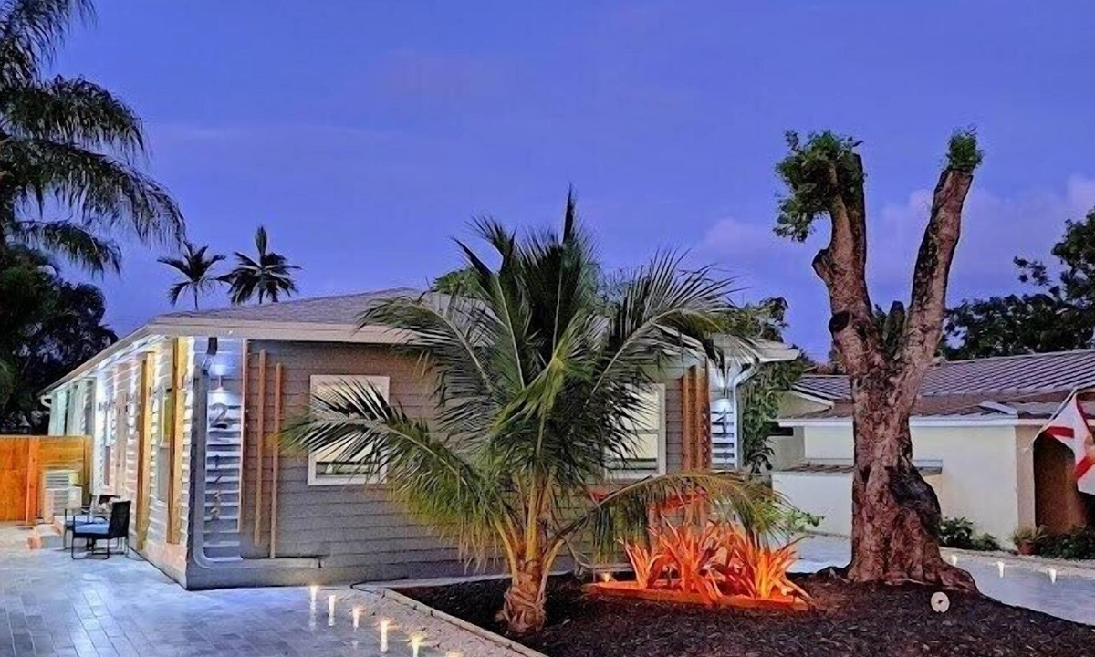 Poinsettia Heights House | Blue Ocean Vacation Home 2