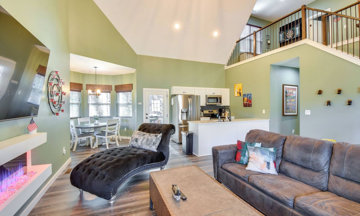 Clayton House | Blue Ridge Retreat: 1 Mi to Kingwood Golf