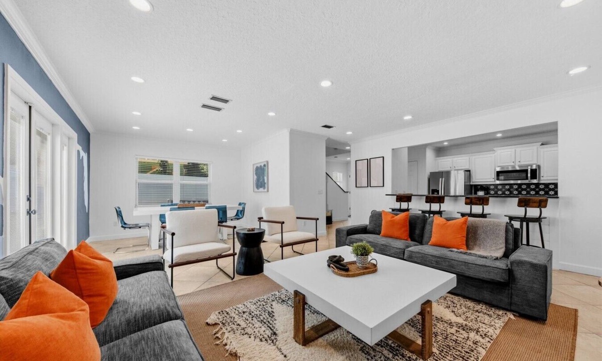 Jacksonville Beach Villa | Blue Tide Retreat/Pool/Close to Mayo