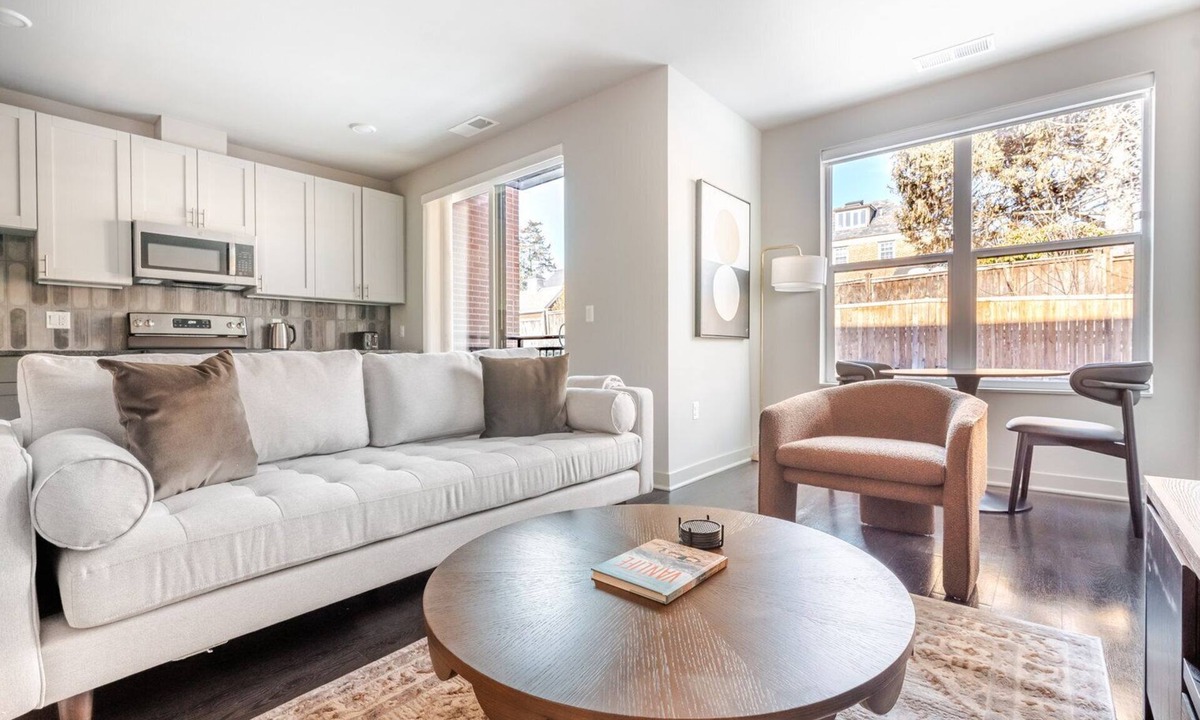 Chevy Chase Apartment | Blueground | Chevy Chase, rooftop, nr Rock Creek Park