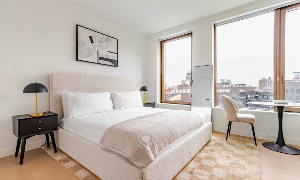 Williamsburg Apartment | Blueground | Greenpoint, pool, nr Transmitter Park