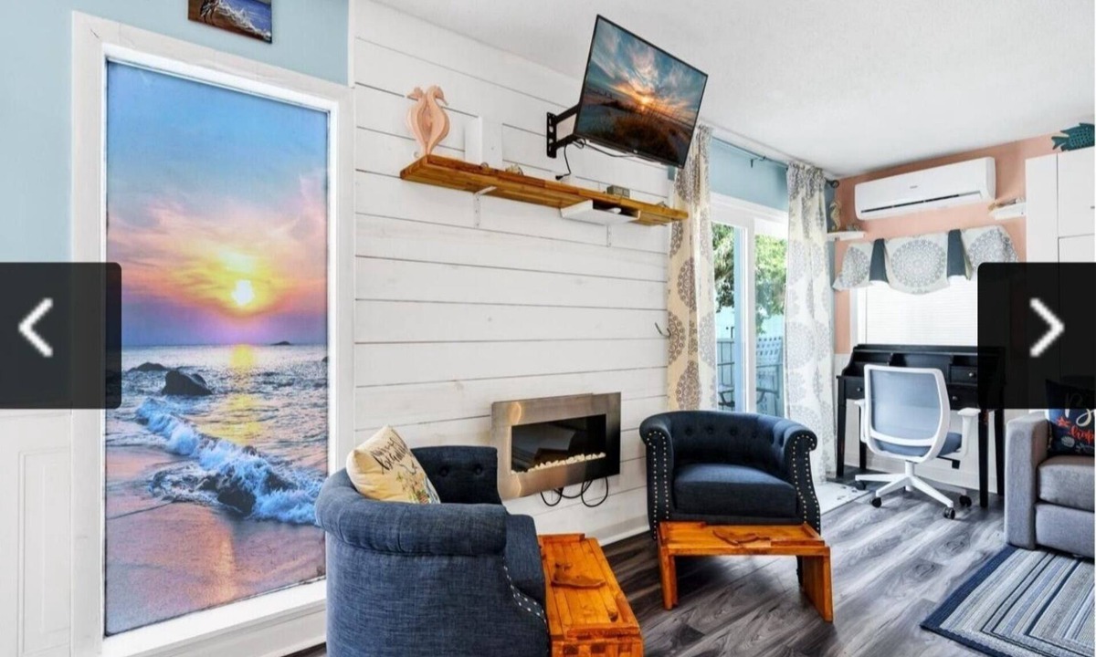 Ocean Ridge Cottage | 🌴Book Now For Summer 🌴10% Off A Week Stay🌞Beach is approx 1 mile🌴 sleeps 2-4