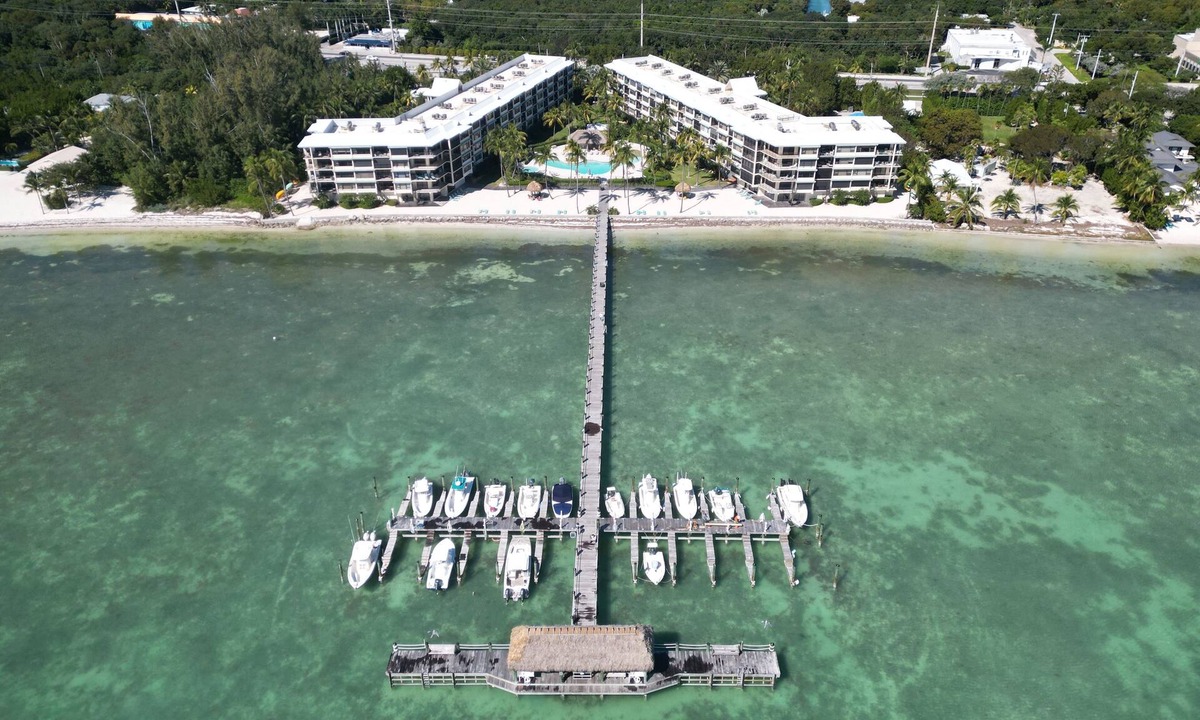 Islamorada Condo | BOOK YOUR DREAM VACATION at BEACON REEF