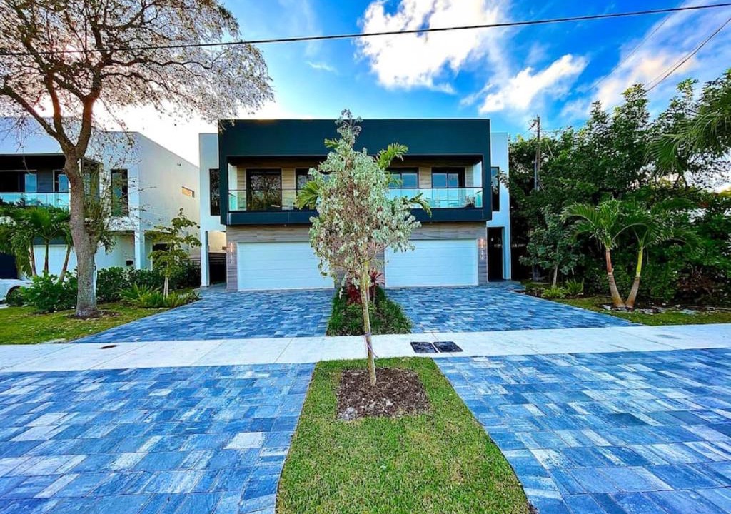 Victoria Park House | Botanical Oasis Home with 2 Pools