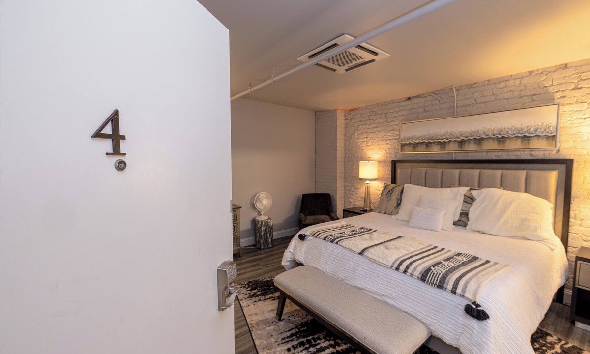 Seneca Hotel | Boutique hotel in historic downtown Seneca. Room #4, King bed.