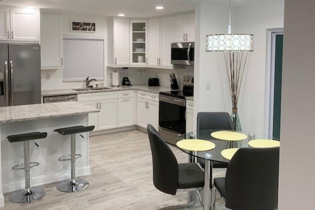 South Bradenton House | Bradenton Retreat