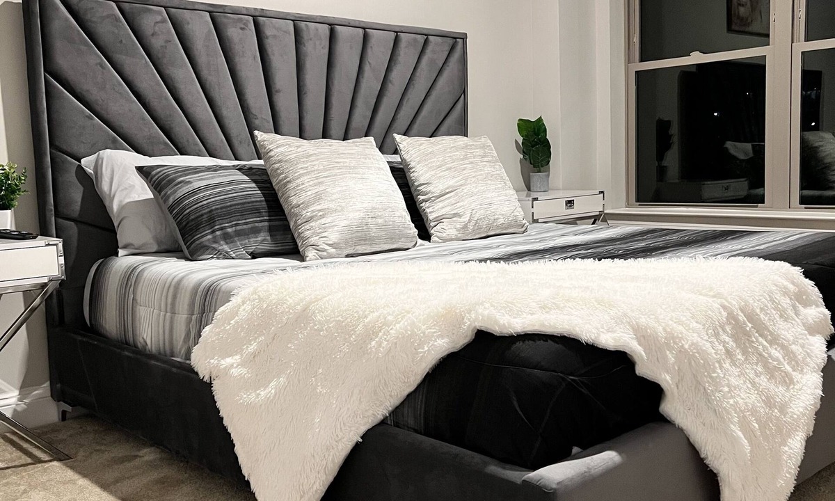 Cumberland Apartment | Brand New Luxury condo getaway