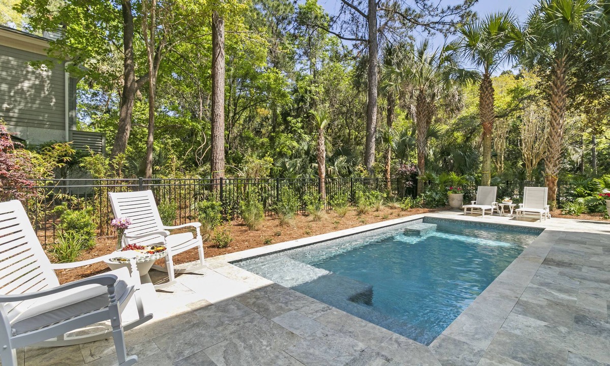 Vanderhorst Plantation House | Brand new pool, central location