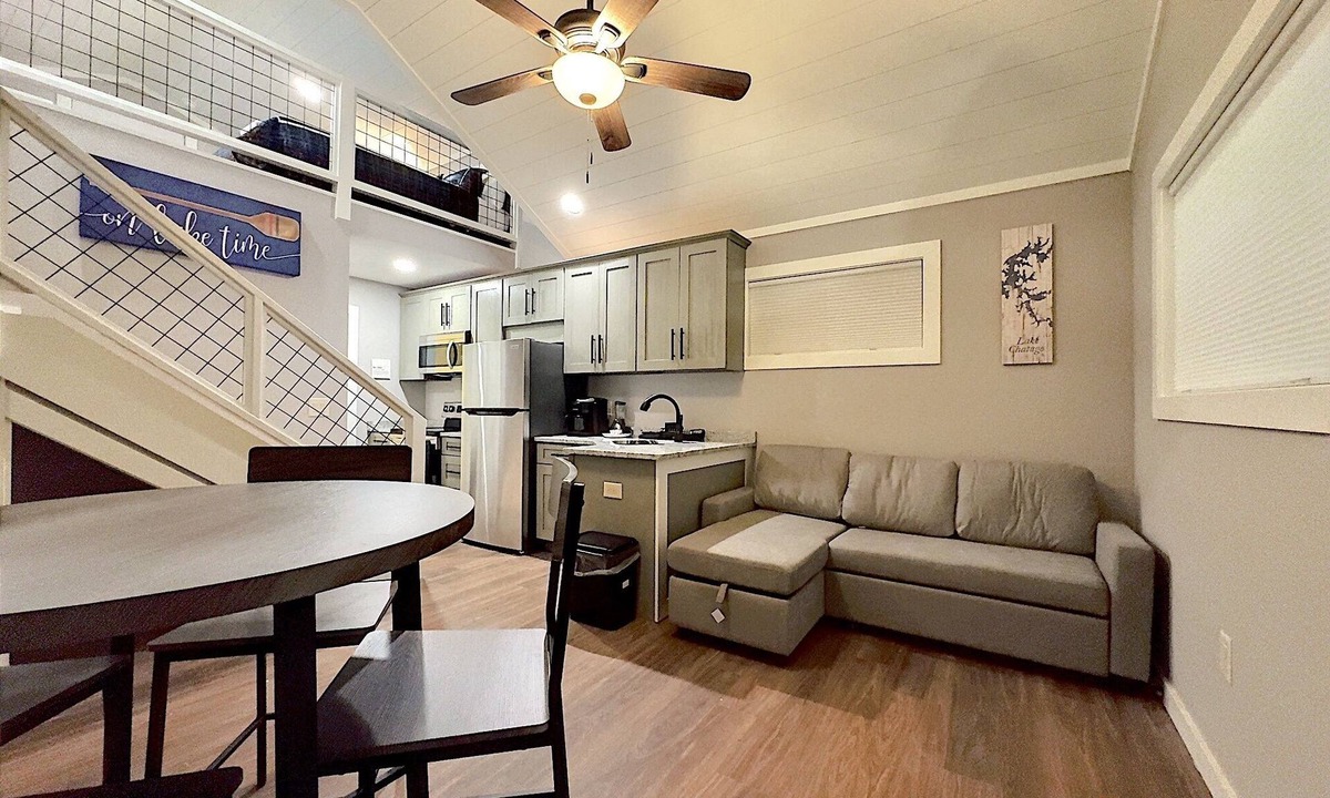 Hiawassee Cottage | Brand New Tiny Home in Downtown Hiawassee on the Lake!