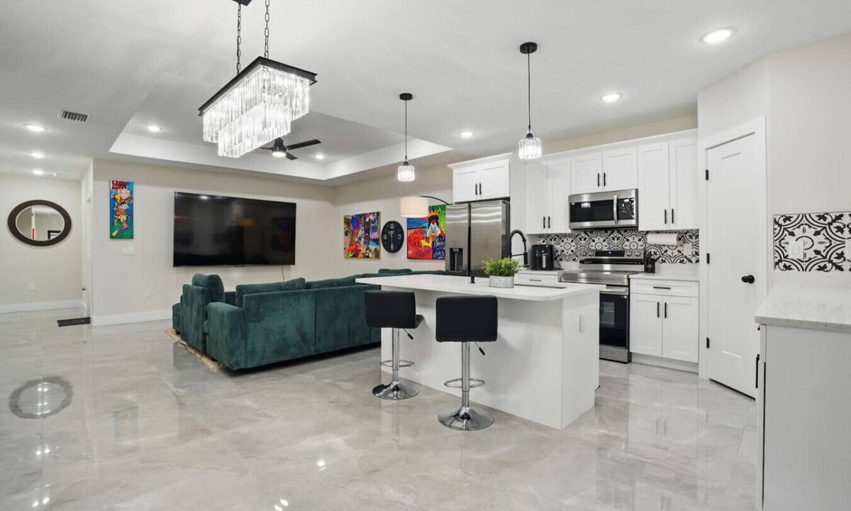 Centennial House | Brand New Vacation Home! 3/2