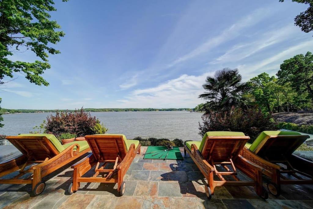 Clover House | Breathtaking View on Lake Wylie 4BR Lakehouse and Dock