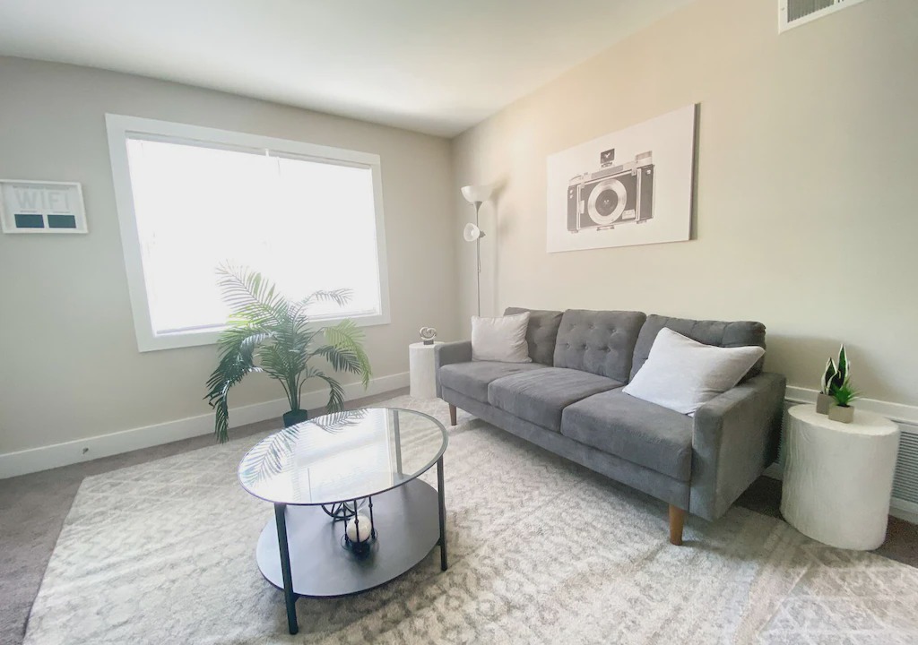 South Tuxedo Park Apartment | ⭐️BRIGHT AND STYLISH HOME IN BUCKHEAD WITH 2Br AND FREE PARKING⭐️