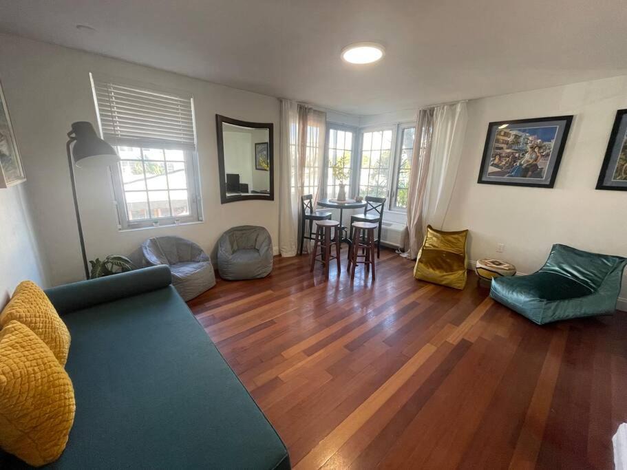 South Beach Apartment | Bright Corner 1 bedroom, 2 blocks to Beach, w/Pool