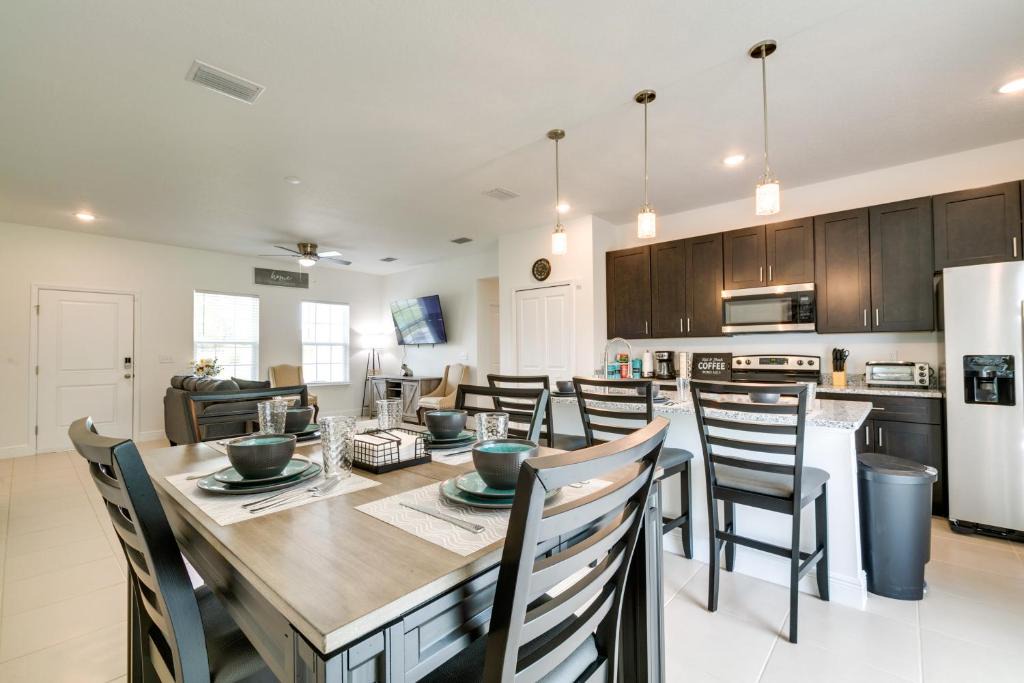 Ocala House | Bright, Pet-Friendly Home 16 Mi to Downtown Ocala