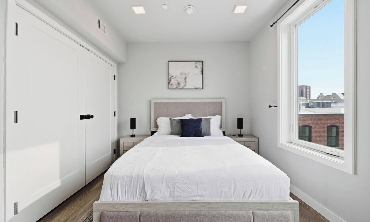 Northern Liberties Apartment | Bright urban studio, fully furnished